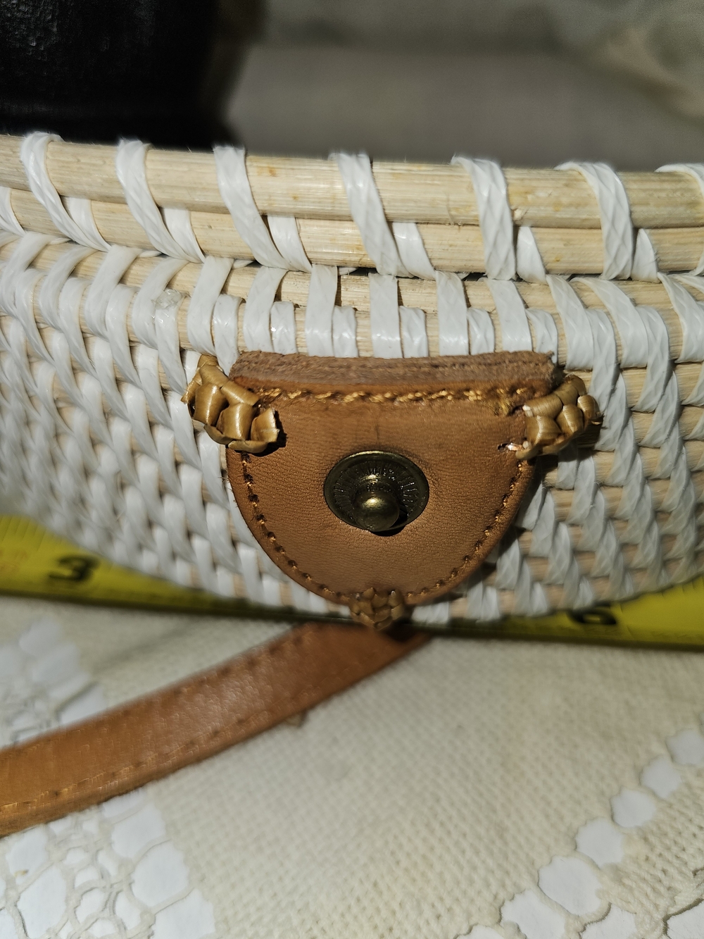 Tropical Flowers Pineapple Print Round Crossbody Bag - Green - Picture 12 of 16